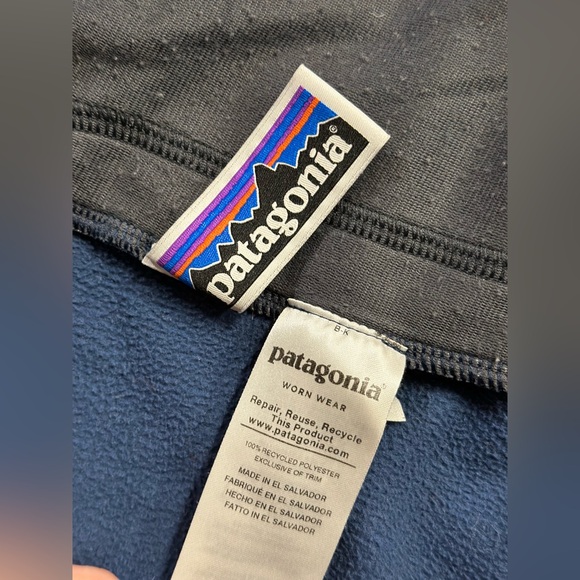 Kids size m Patagonia fleece zip up hoodie - Picture 4 of 4